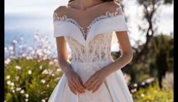 الأناقة الساحرة: جريدة أزياء الزفاف