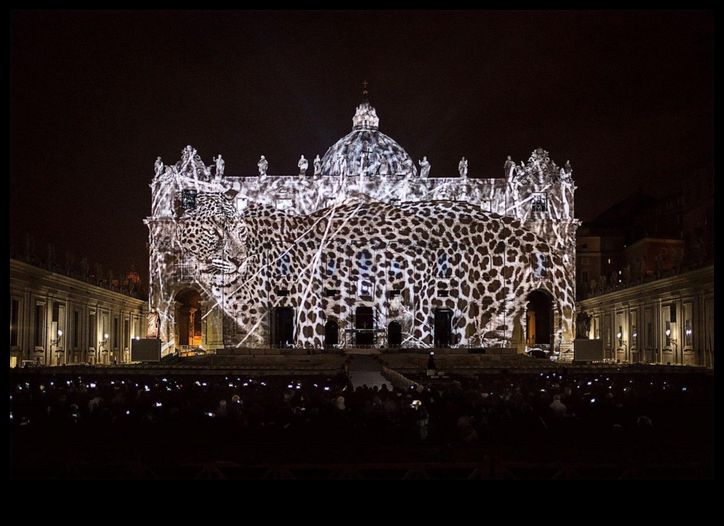 حقائق مجردة: فن التصميم الرقمي المعاصر